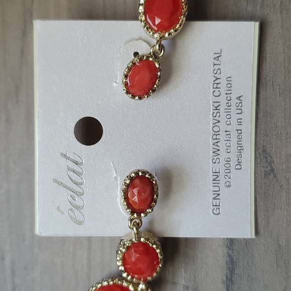 éclat Coral Earrings - Picture 2 of 3